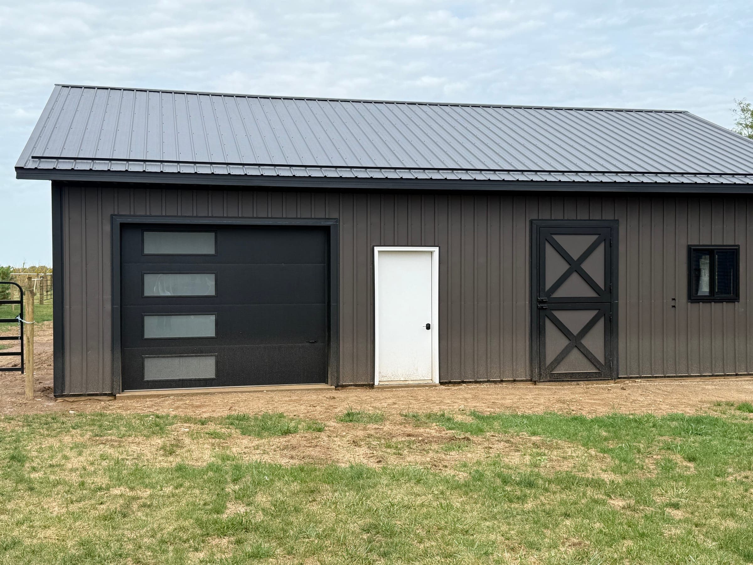 Agricultural barn built by Starlite Builders in Middlebury, Indiana
